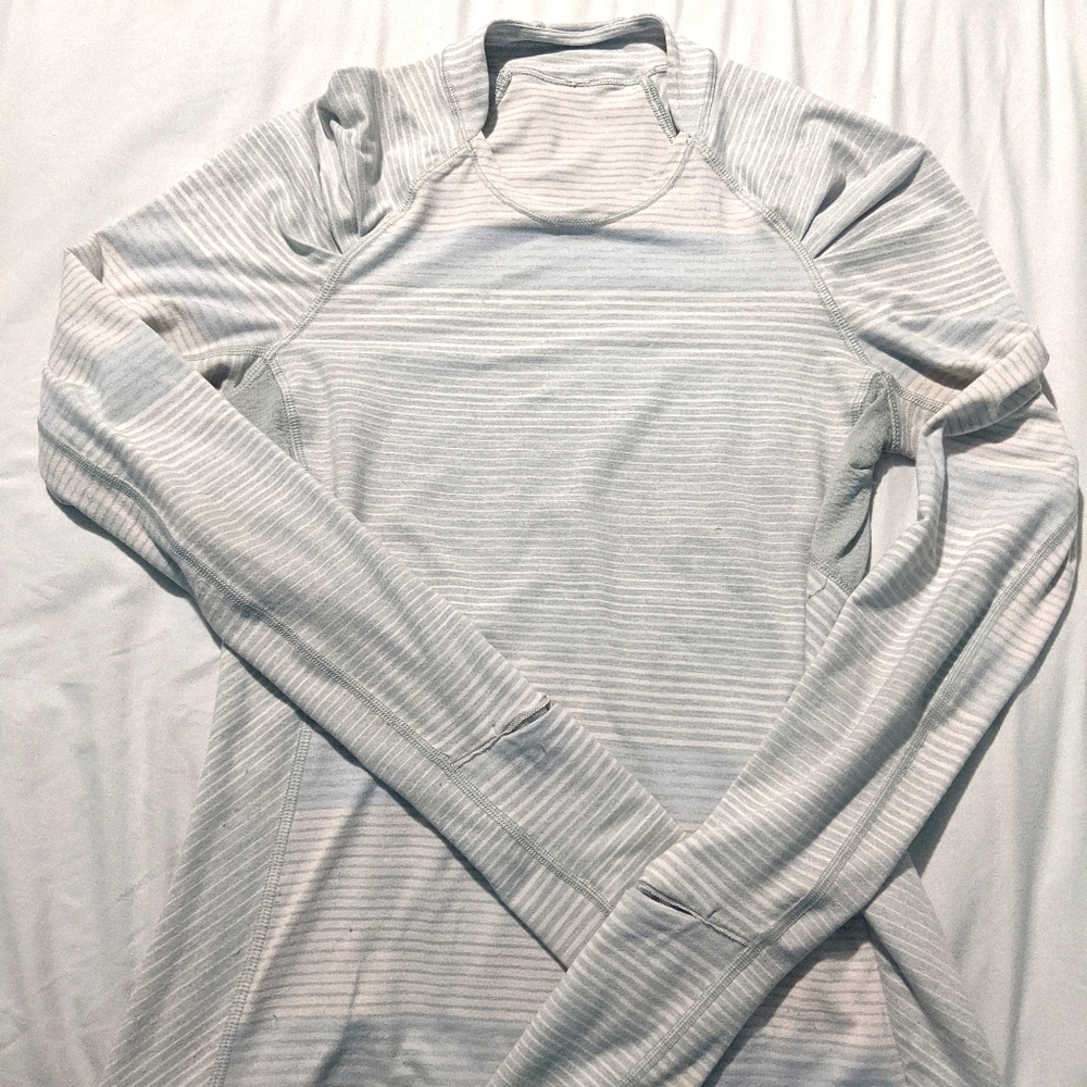 🌊 LULULEMON LONG SLEEVE 🌊
